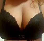 Bonne suceuse naturel et chaud