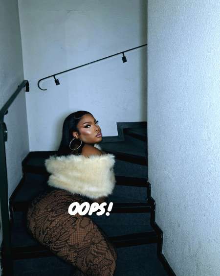 Jolie trans curvy de passage sur l'île